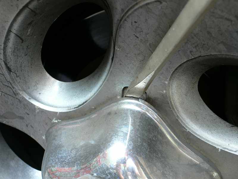 Remove Explorer Wheel Lug Cover Remove Explorer Wheel Lug Cover