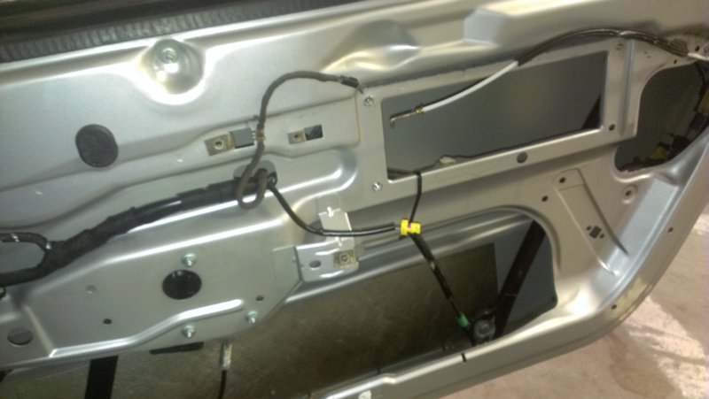 Porsche Boxster - Door Harness swapped